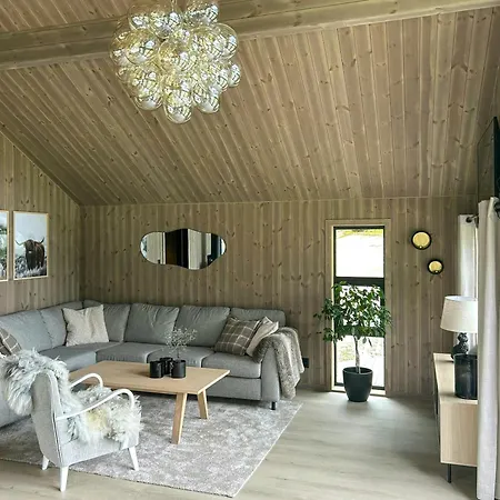 Renovated With Views Over Breimsvatnet
