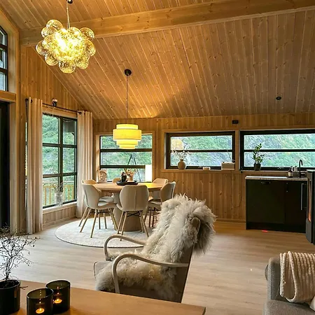 Renovated With Views Over Breimsvatnet Klakegg