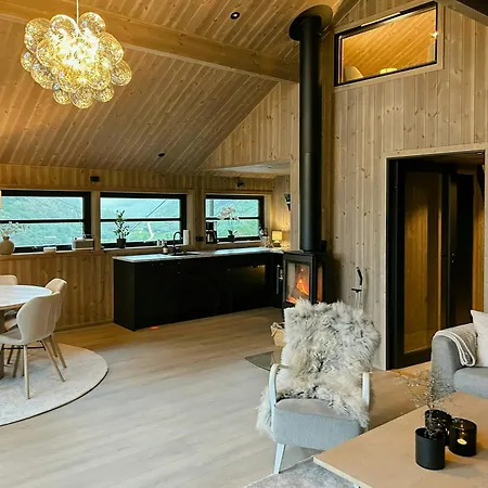 Renovated With Views Over Breimsvatnet Vakantiehuis