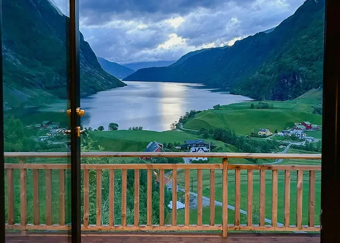 Сasa de vacaciones Renovated With Views Over Breimsvatnet *